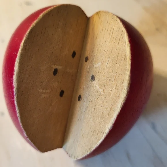 Lot of 8 Vintage Red Wooden Apples Stems Carved Rustic Farmhouse Decor Kitchen - Picture 7 of 9